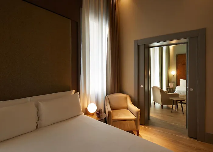 מלון Dei Dragomanni 4*