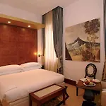 מלון Dei Dragomanni 4*