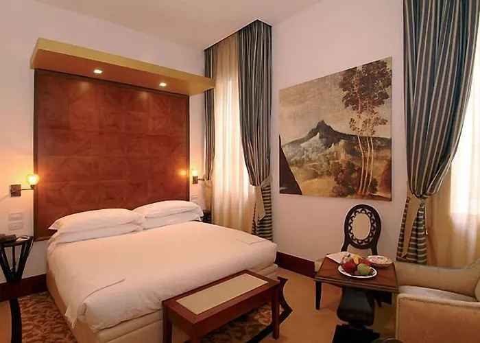 Hotel Dei Dragomanni 4*