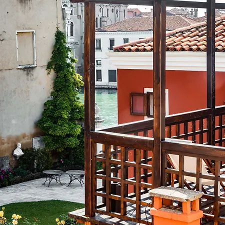 Hotel Dei Dragomanni