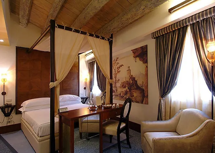 Hotel Dei Dragomanni